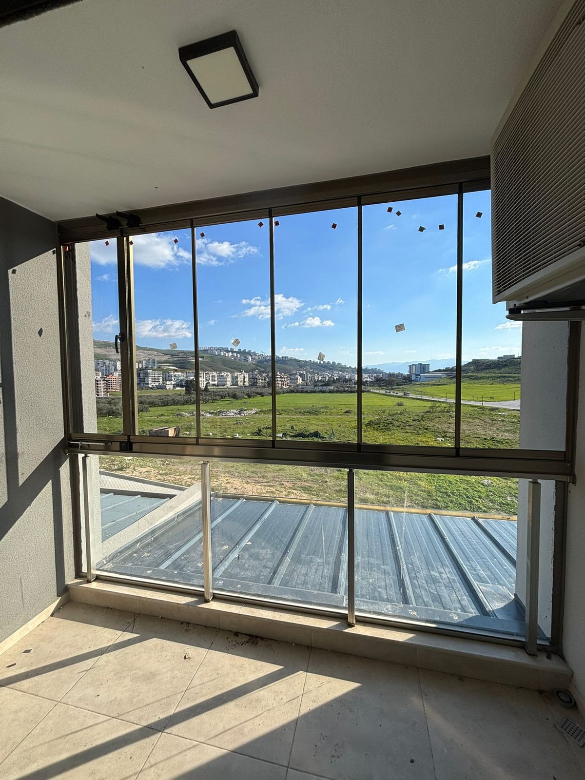 Cam balkon — katlanır sistem ve cam korkuluk